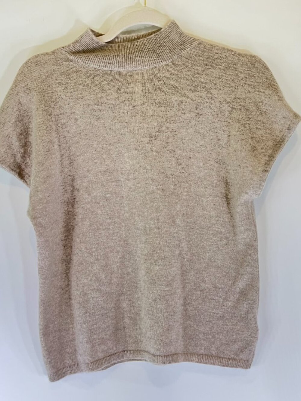 Halston  100% Cashmere Sweater Oatmeal Mock Neck Womens M Short Sleeve Luxury